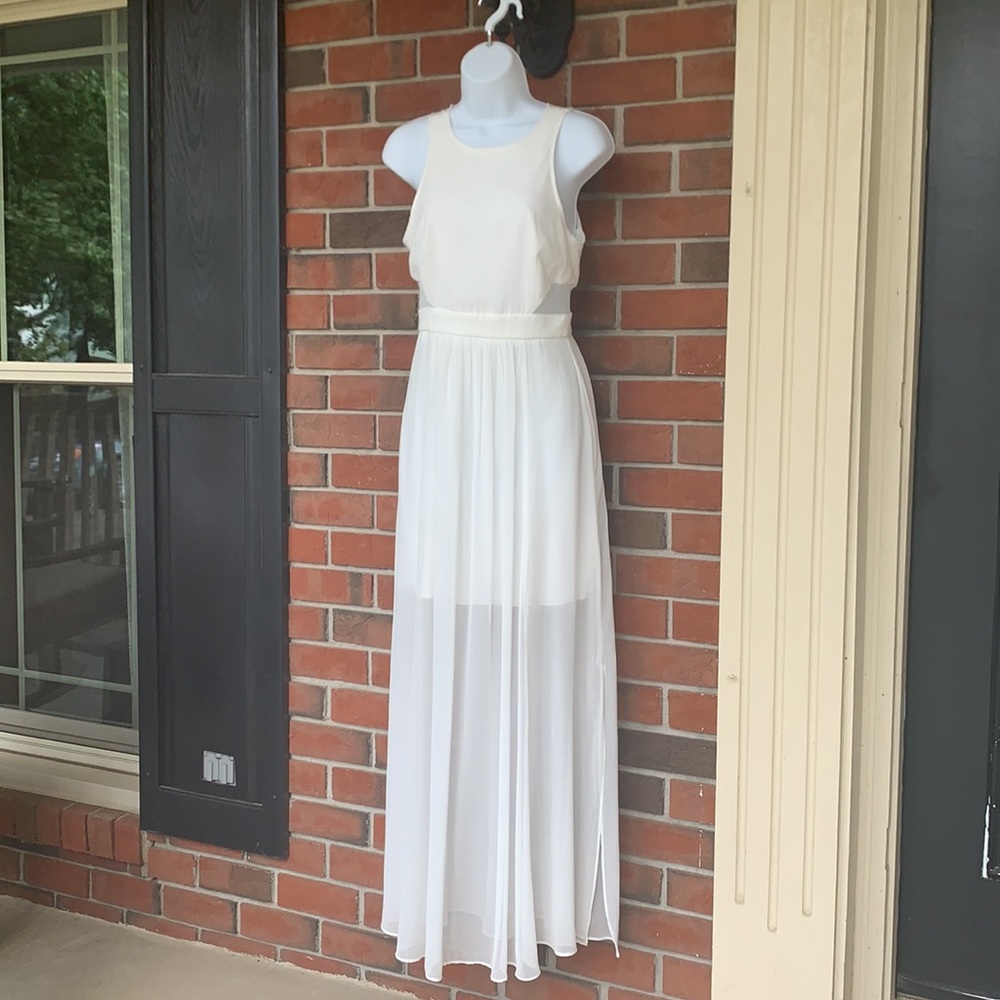 Beautiful Bisou Bisou White Maxi Dress
